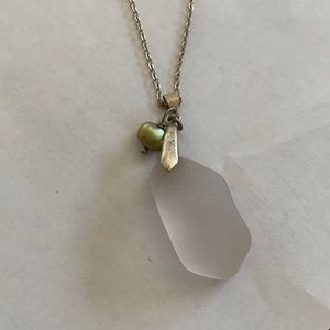 Sea glass necklace with green pearl
